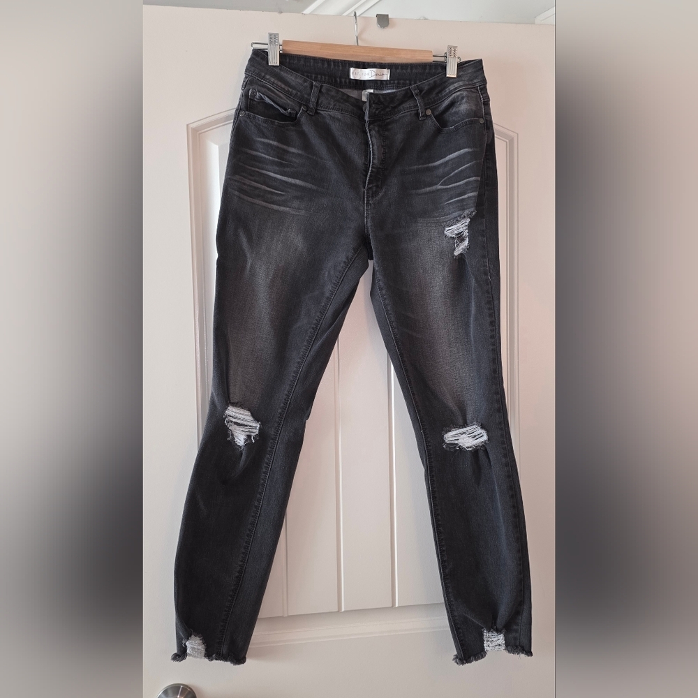 Cato Fashion Distressed Black Jeans for Women - Size 10 - Excellent Condition